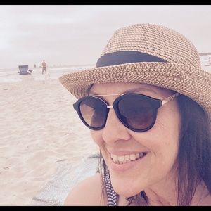 Meet your Posher, Sandra